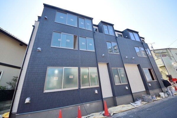 Amboise指扇(アンボアーズ)の物件外観写真